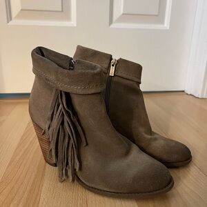 Jessica Simpson Fringe Suede Ankle Boots - Tan sz 9.5